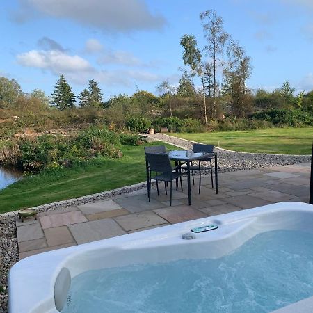 Red Squirrel Pod With Hot Tub Villa Oban Exteriör bild