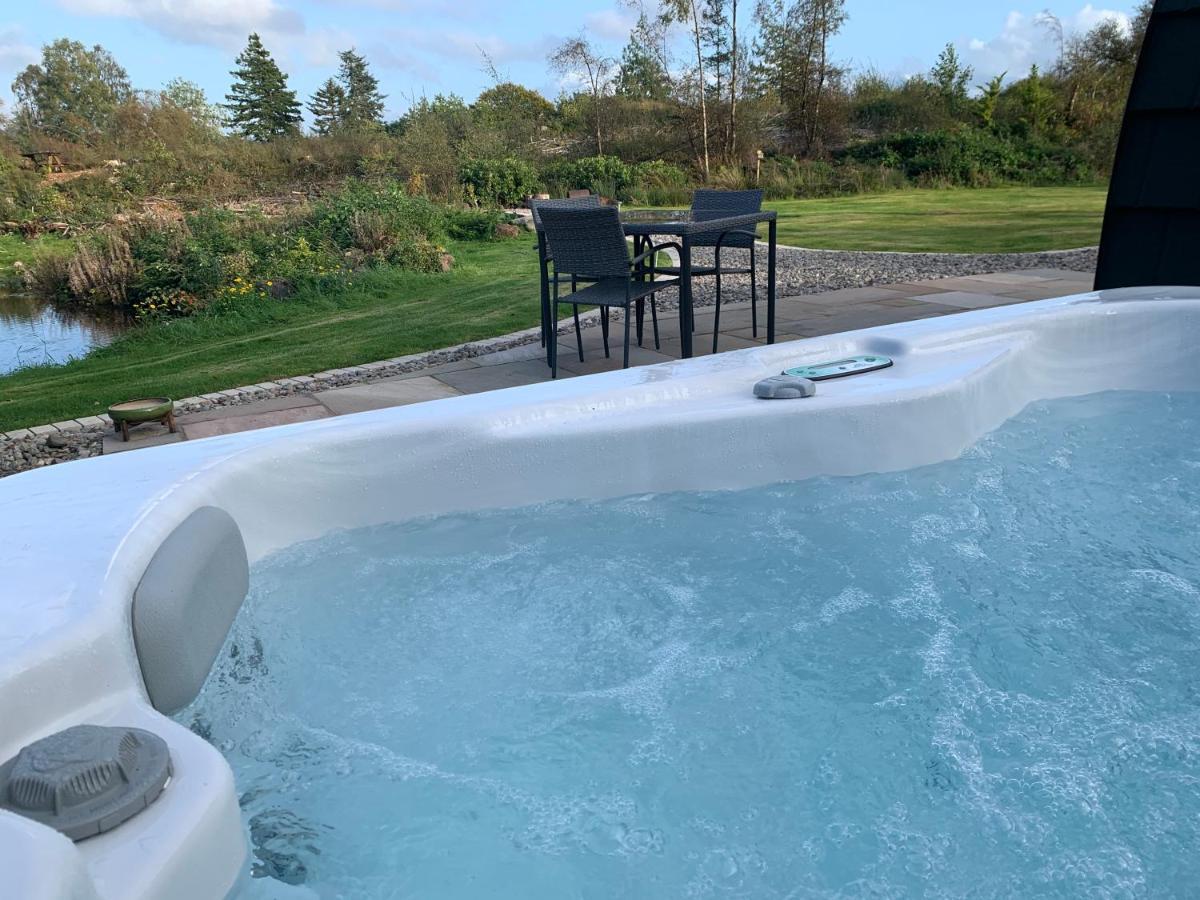 Red Squirrel Pod With Hot Tub Villa Oban Exteriör bild